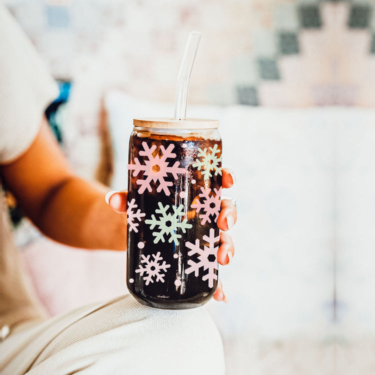 Pastel Snowflakes 17oz